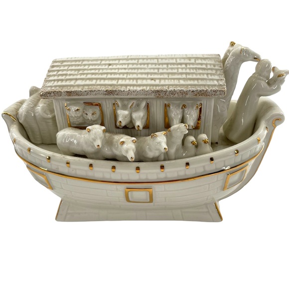 Mikasa Fine Porcelian "Noah's Ark" FKOO1-311 Figurine with Gold Accent in EUC 5" - Picture 2 of 10